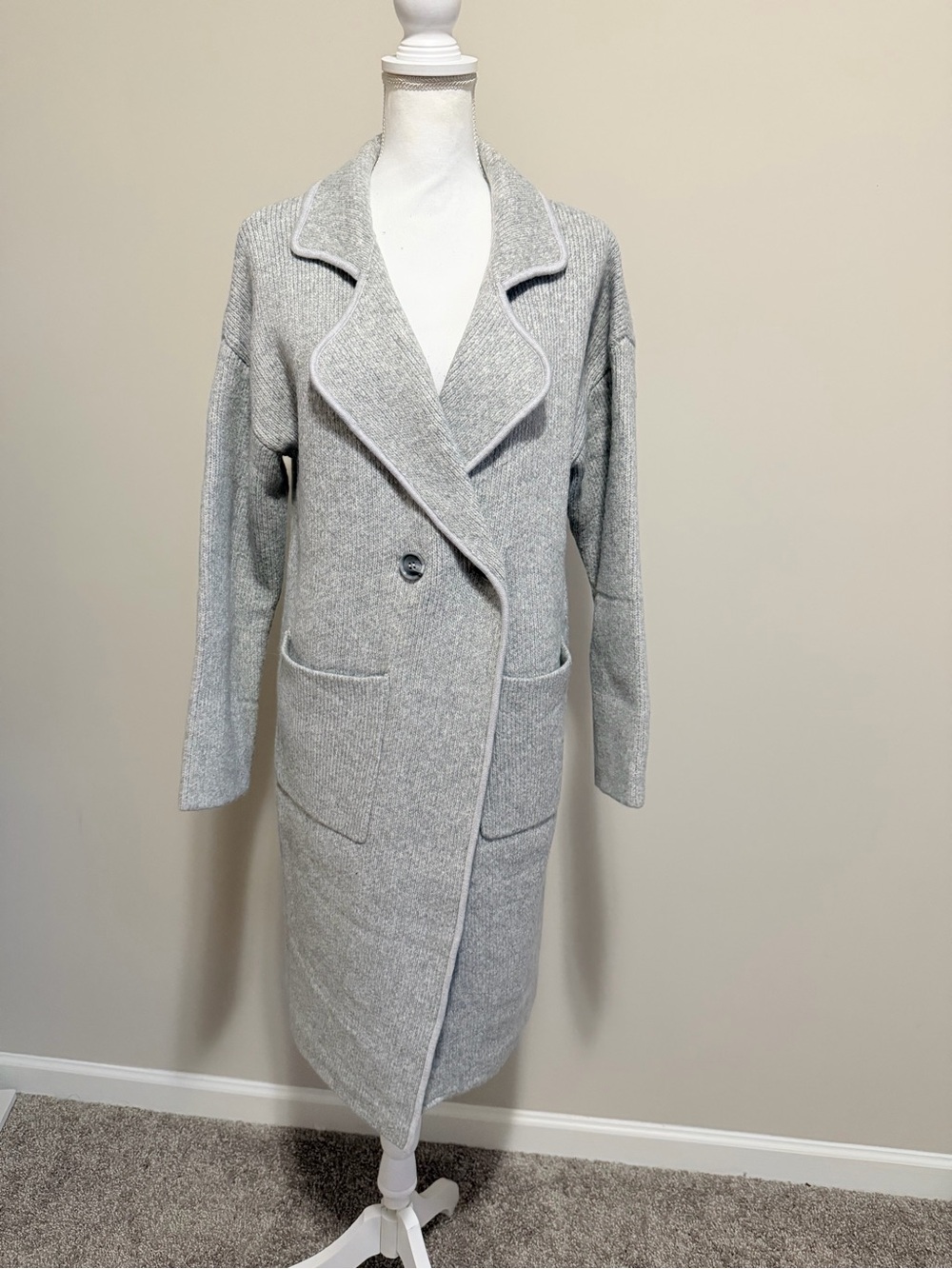 One Grey Day Revolve Relaxed fit Knit Gray Long Cardigan Jacket size medium NWT - Picture 2 of 11